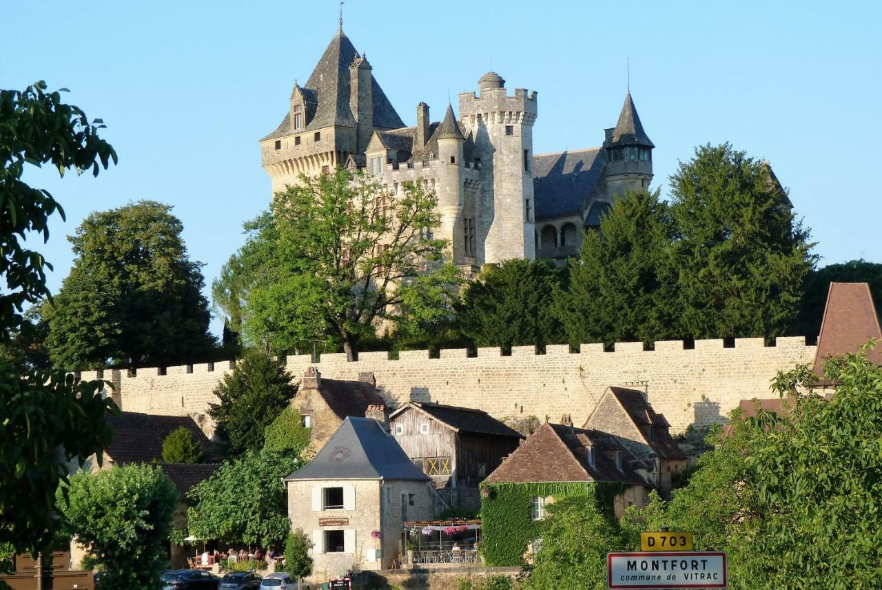 Holiday home Charmante Maison Troglodyte Vitrac (Dordogne)